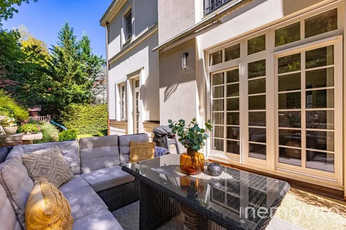 Prodej vily, Praha - Dejvice, V Šáreckém údolí, 459 m2