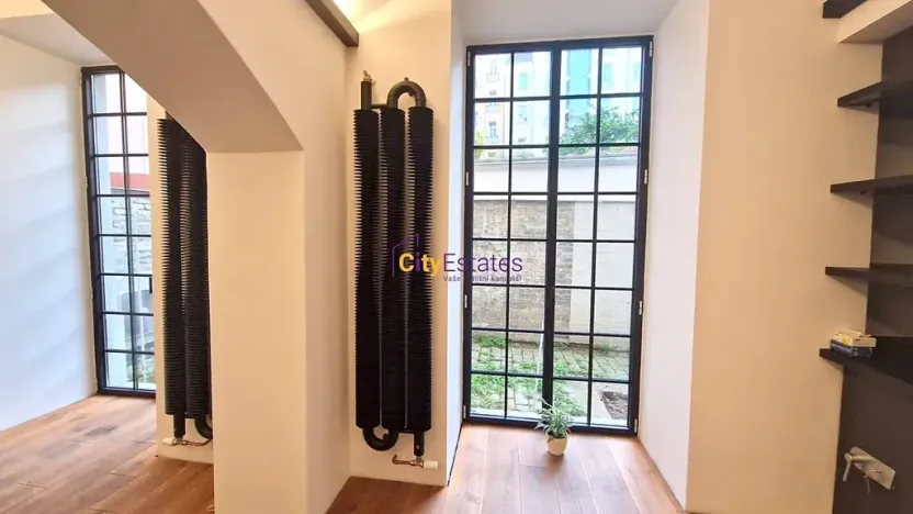 Prodej bytu 1+1, Praha - Smíchov, Janáčkovo nábřeží, 50 m2