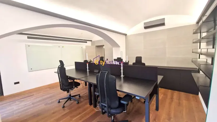 Prodej kanceláře, Praha - Smíchov, Janáčkovo nábřeží, 85 m2