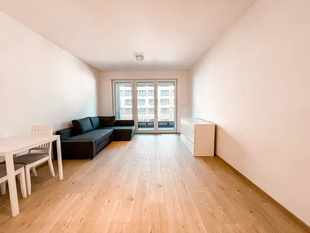 Pronájem bytu 1+kk, Praha - Hloubětín, Poděbradská, 33 m2