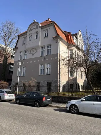 Pronájem bytu 3+1, Liberec, Komenského, 100 m2