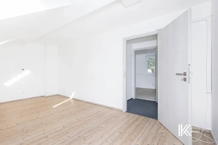 Pronájem kanceláře, Pardubice, Chrudimská, 149 m2