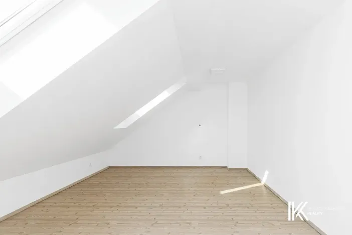 Pronájem kanceláře, Pardubice, Chrudimská, 149 m2