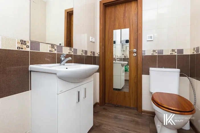 Pronájem kanceláře, Pardubice, Chrudimská, 149 m2