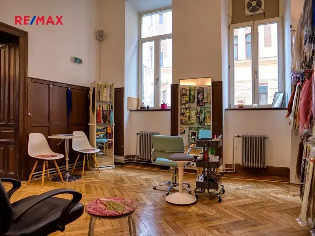 Pronájem obchodního prostoru, Brno, Štefánikova, 117 m2