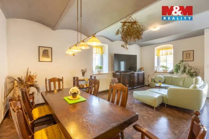 Prodej rodinného domu, Očihov - Očihovec, 500 m2