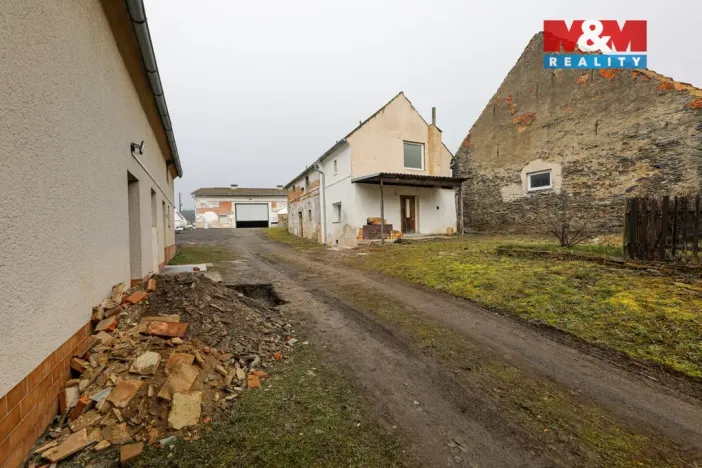 Prodej garáže, Křelovice - Pakoslav, 482 m2