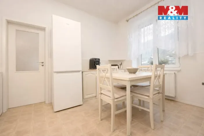 Prodej bytu 2+1, Hanušovice, Školní, 60 m2