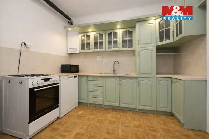 Prodej bytu 2+1, Hanušovice, Školní, 60 m2