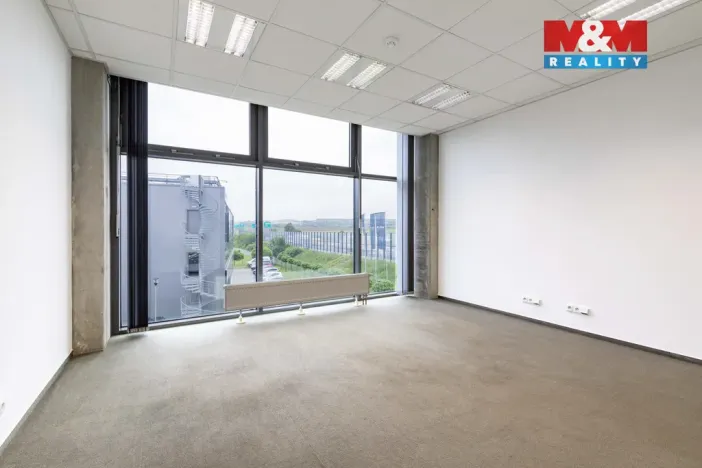 Pronájem kanceláře, Nupaky, Komerční, 140 m2