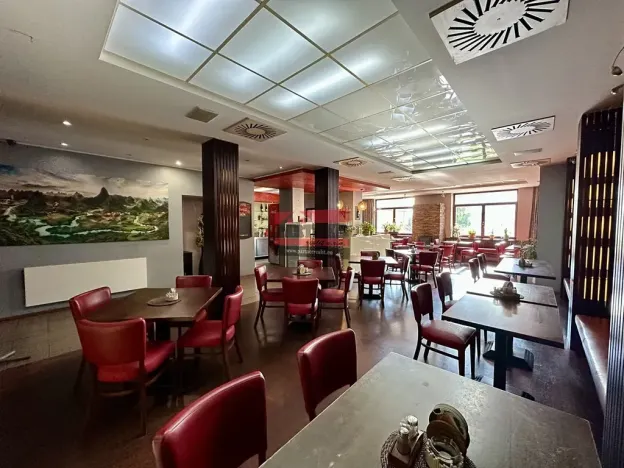 Prodej komerční nemovitosti, Veselí nad Lužnicí, náměstí T. G. Masaryka, 1037 m2