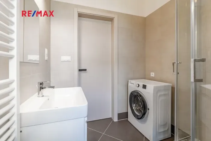 Pronájem bytu 1+kk, Praha - Chodov, Šternovská, 30 m2