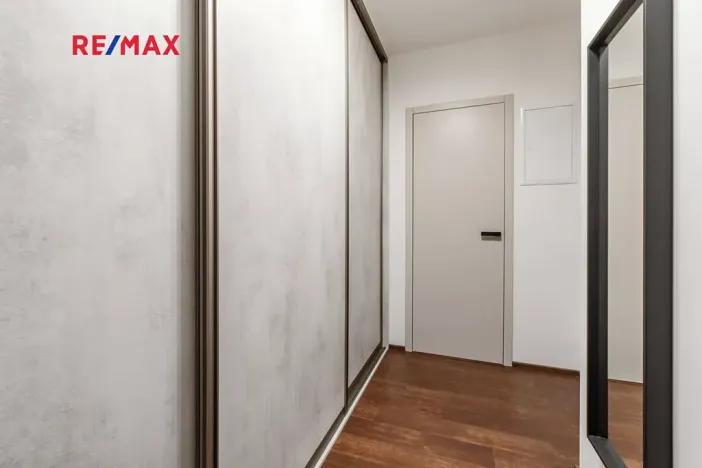 Pronájem bytu 1+kk, Praha - Chodov, Šternovská, 30 m2