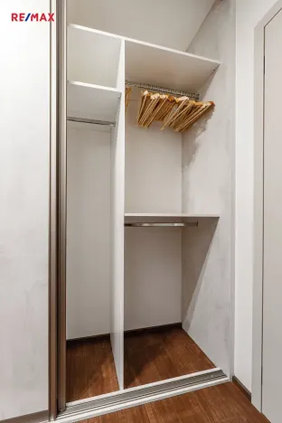 Pronájem bytu 1+kk, Praha - Chodov, Šternovská, 30 m2