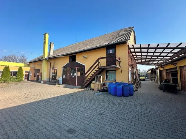 Prodej obchodního prostoru, Osek nad Bečvou, 2800 m2