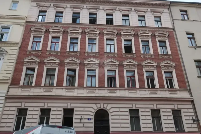 Pronájem bytu 2+kk, Praha - Holešovice, Dobrovského, 37 m2