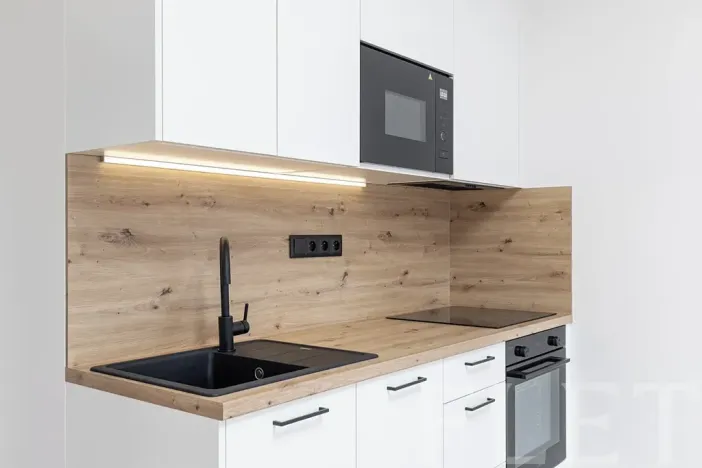 Pronájem bytu 1+kk, Praha - Hloubětín, Poděbradská, 30 m2