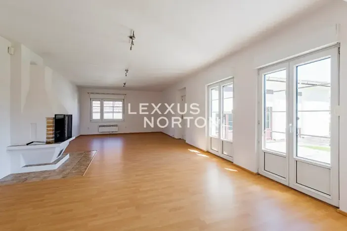 Pronájem rodinného domu, Praha - Nebušice, V březinkách, 365 m2