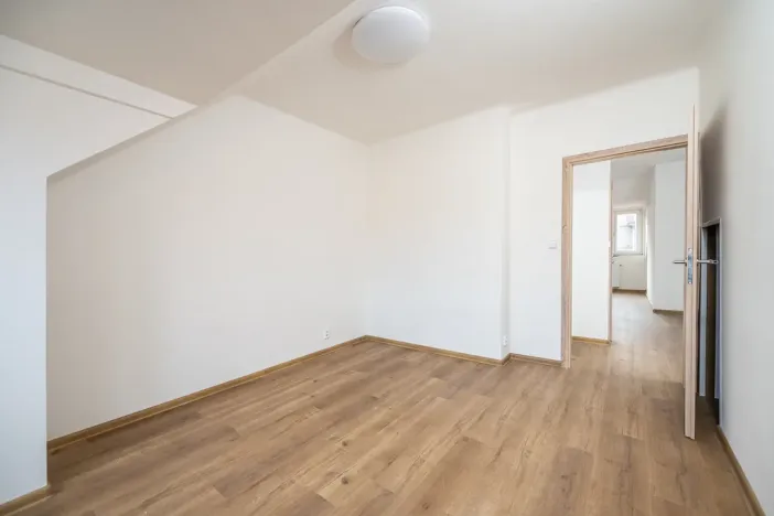 Pronájem bytu 2+kk, Praha - Smíchov, U Blaženky, 34 m2