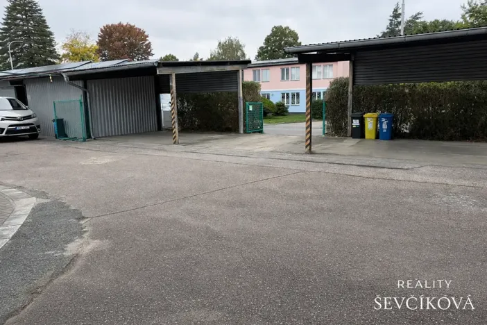 Pronájem komerční nemovitosti, Hradec Králové, Zemědělská, 695 m2