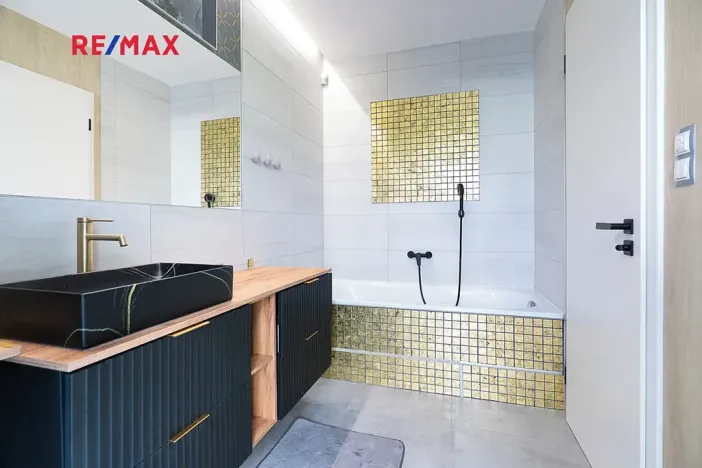 Prodej rodinného domu, Hovorčovice, Na Konci světa, 188 m2