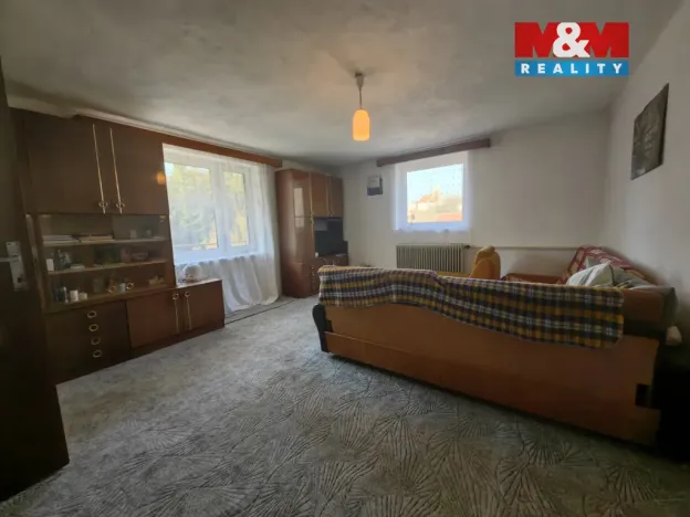 Prodej rodinného domu, Okřesaneč, 243 m2