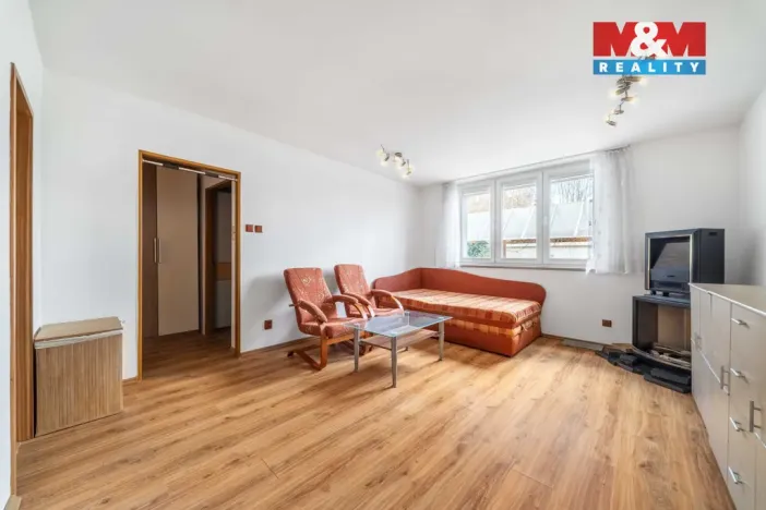 Prodej bytu 1+kk, Vráž, 41 m2