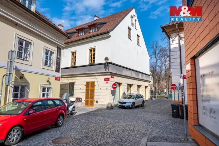 Prodej obchodního prostoru, České Budějovice - České Budějovice 1, Hradební, 615 m2