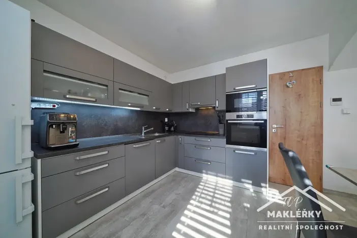 Prodej rodinného domu, Zásmuky, Sladkovského, 186 m2