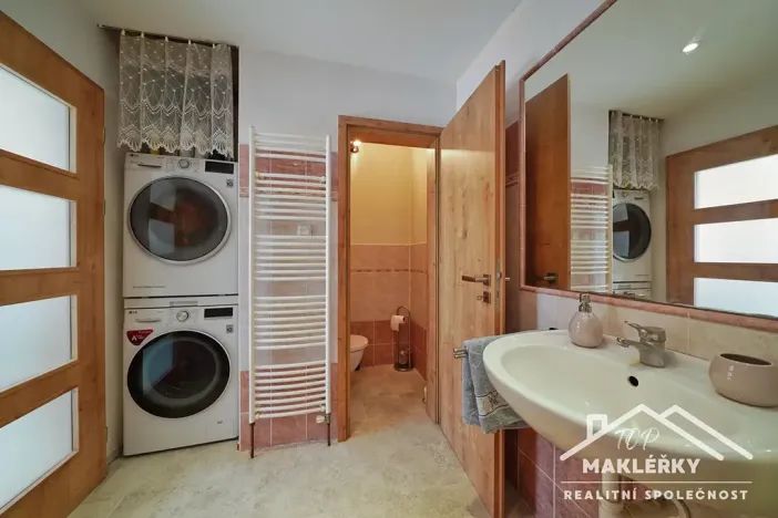 Prodej rodinného domu, Zásmuky, Sladkovského, 186 m2