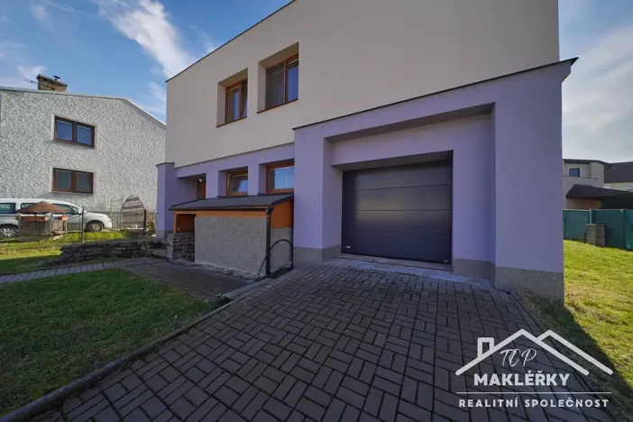 Prodej rodinného domu, Zásmuky, Sladkovského, 186 m2