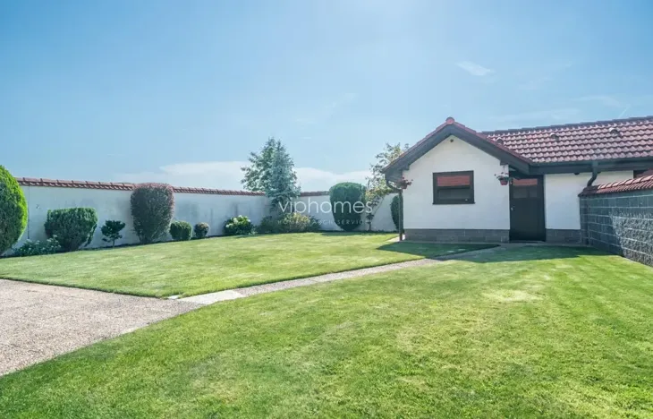 Pronájem rodinného domu, Horoměřice, 280 m2