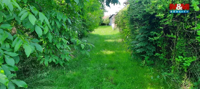 Prodej zahrady, Loučany, 1622 m2