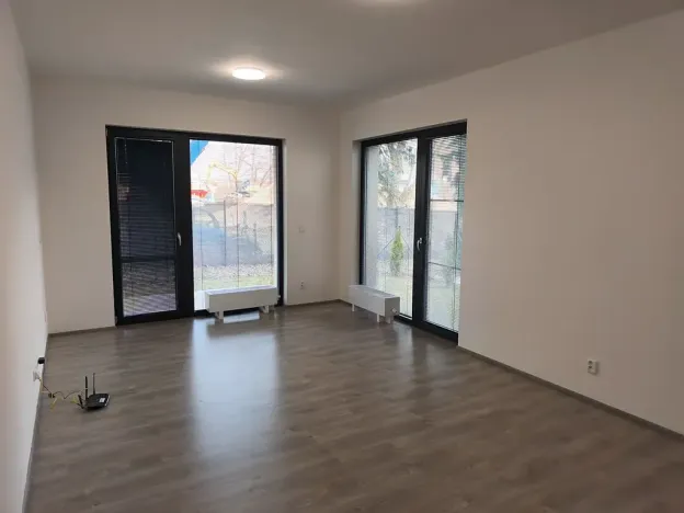 Pronájem bytu 2+kk, Slaný, U Benaru, 60 m2