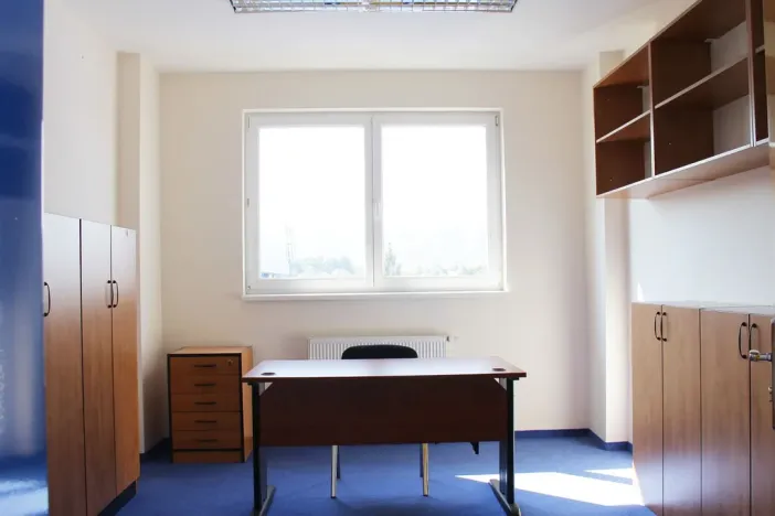 Pronájem kanceláře, Karlovy Vary, Mariánskolázeňská, 16 m2