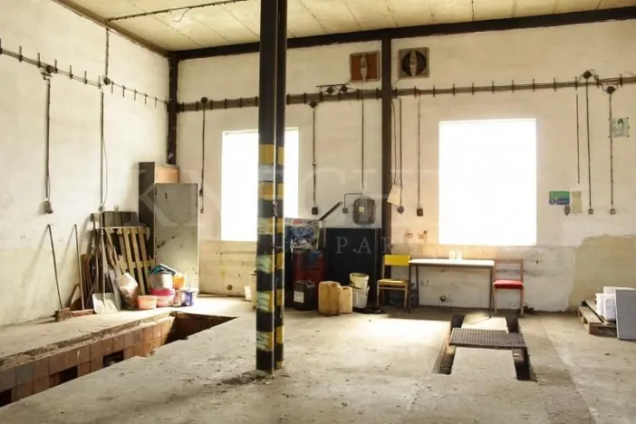 Prodej skladu, Cheb, Údolní, 8728 m2