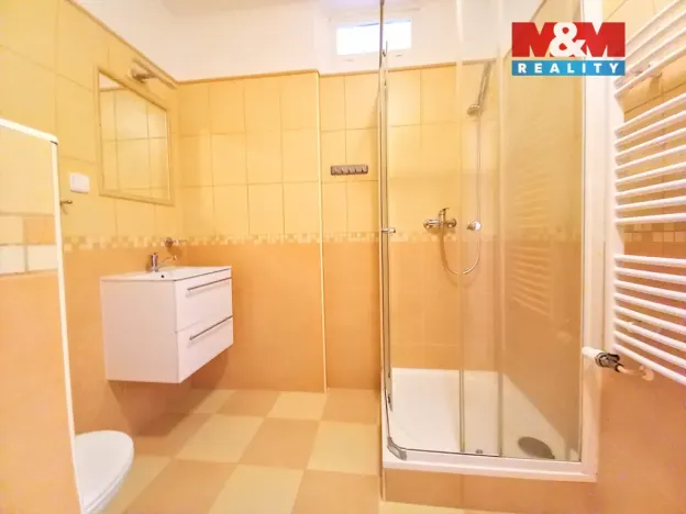 Pronájem bytu 1+1, Loket, Nádražní, 29 m2