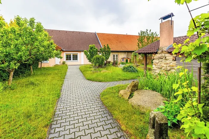 Prodej rodinného domu, Horní Skrýchov, 230 m2