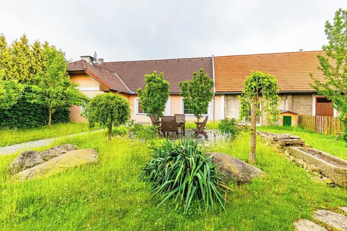 Prodej rodinného domu, Horní Skrýchov, 230 m2