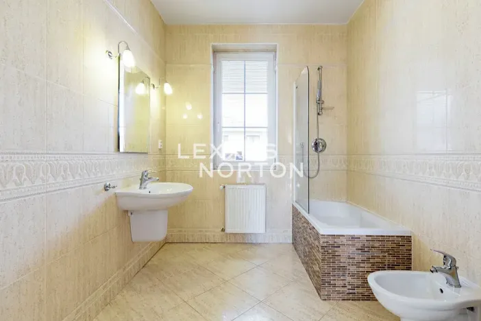 Pronájem vily, Průhonice, U Komárova, 610 m2