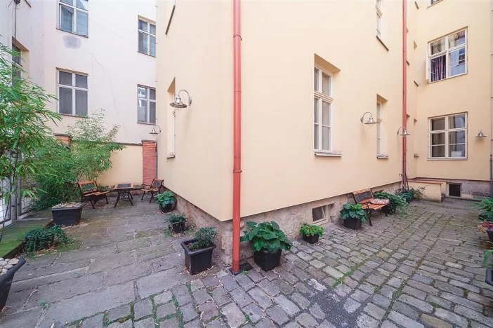 Pronájem bytu 1+kk, Plzeň - Vnitřní Město, Veleslavínova, 36 m2