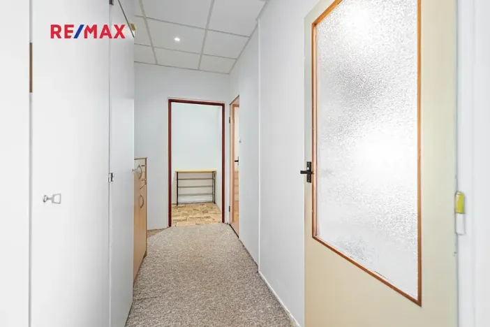 Pronájem bytu 1+1, Jindřichův Hradec, sídliště Vajgar, 42 m2