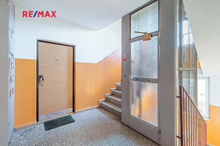 Pronájem bytu 1+1, Jindřichův Hradec, sídliště Vajgar, 42 m2