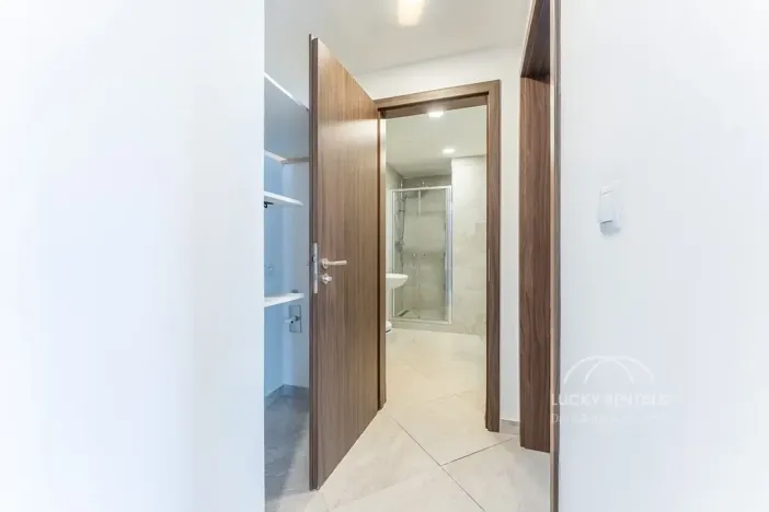 Pronájem bytu 2+kk, Praha - Kamýk, Freiwaldova, 43 m2