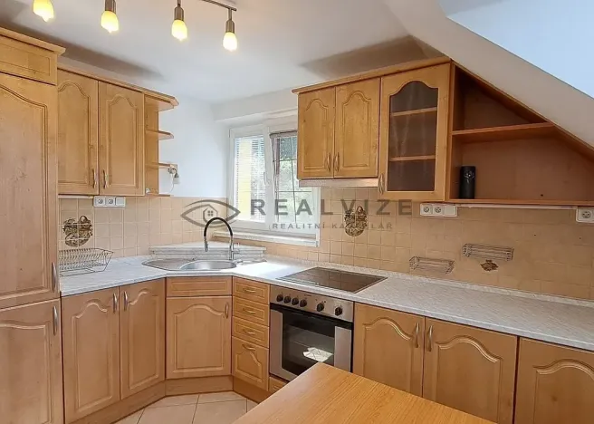 Pronájem bytu 3+1, Hluboká nad Vltavou, Sadová, 60 m2