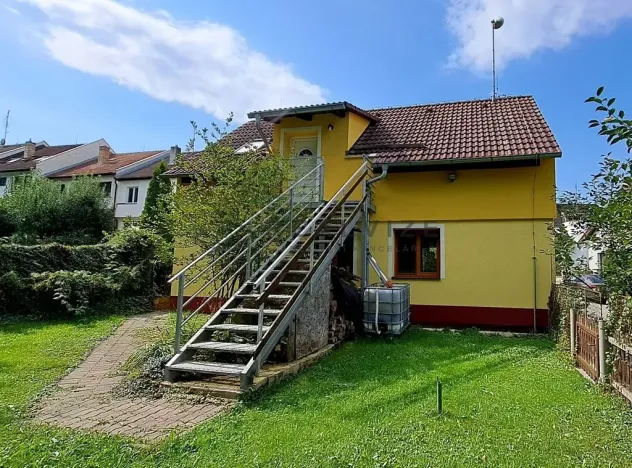 Pronájem bytu 3+1, Hluboká nad Vltavou, Sadová, 60 m2
