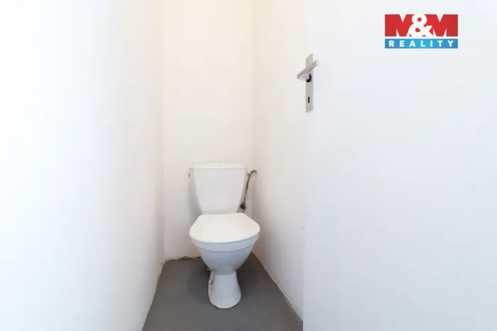 Pronájem skladu, Plzeň - Severní Předměstí, Karlovarská, 427 m2