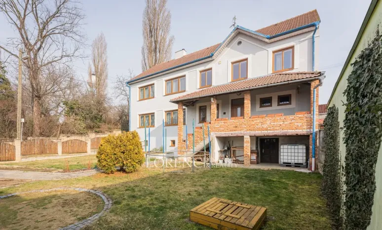 Prodej rodinného domu, Hroznová Lhota, 327 m2