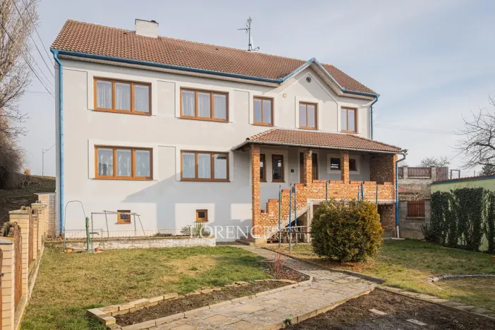 Prodej rodinného domu, Hroznová Lhota, 327 m2