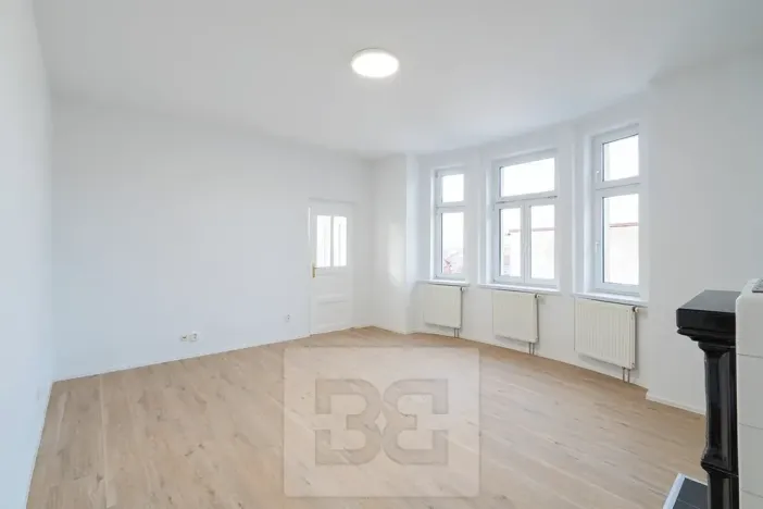 Pronájem bytu 3+1, Praha - Libeň, Na stráži, 110 m2